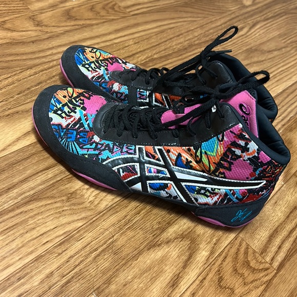 asics graffiti wrestling shoes